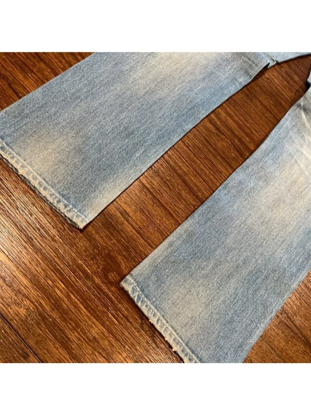 AG Tellis Modern Slim Jean Mens 32x33 Stretch Light Blue Faded Distressed Ripped